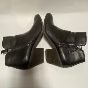 Frye Judith leather zipper block heel ankle bootie